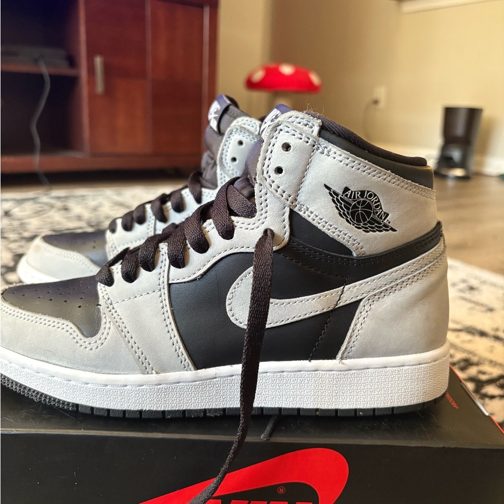 Nike Air Jordan 1 Retro High OG Shadow 2.0
